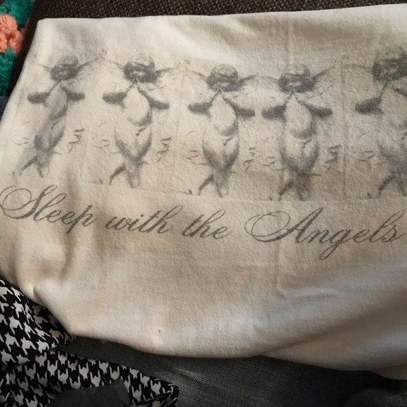 SOLD Vintage cropped tee Sleep With the Angels - Picture 5 of 9